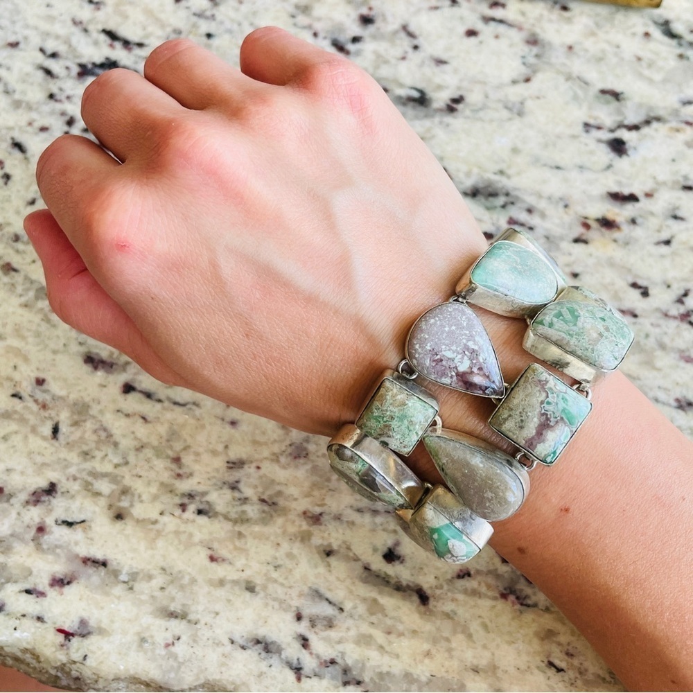 MASSIVE VARISCITE AGATE STERLING SILVER HUGE DOUBLE ROW TOGGLE CLASP BRA… - Picture 3 of 11